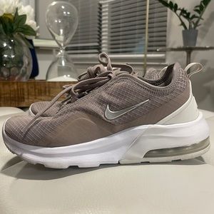 Nike Air Max Motion 2 Women’s Athletic & Outdoor Shoes